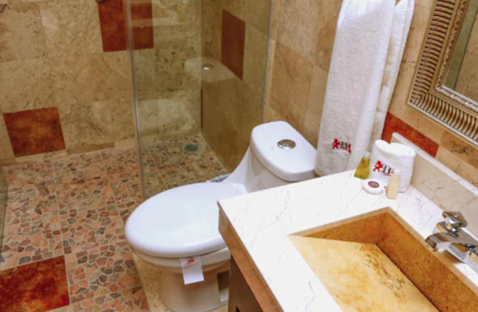Hotel Leones Puebla Luaran gambar
