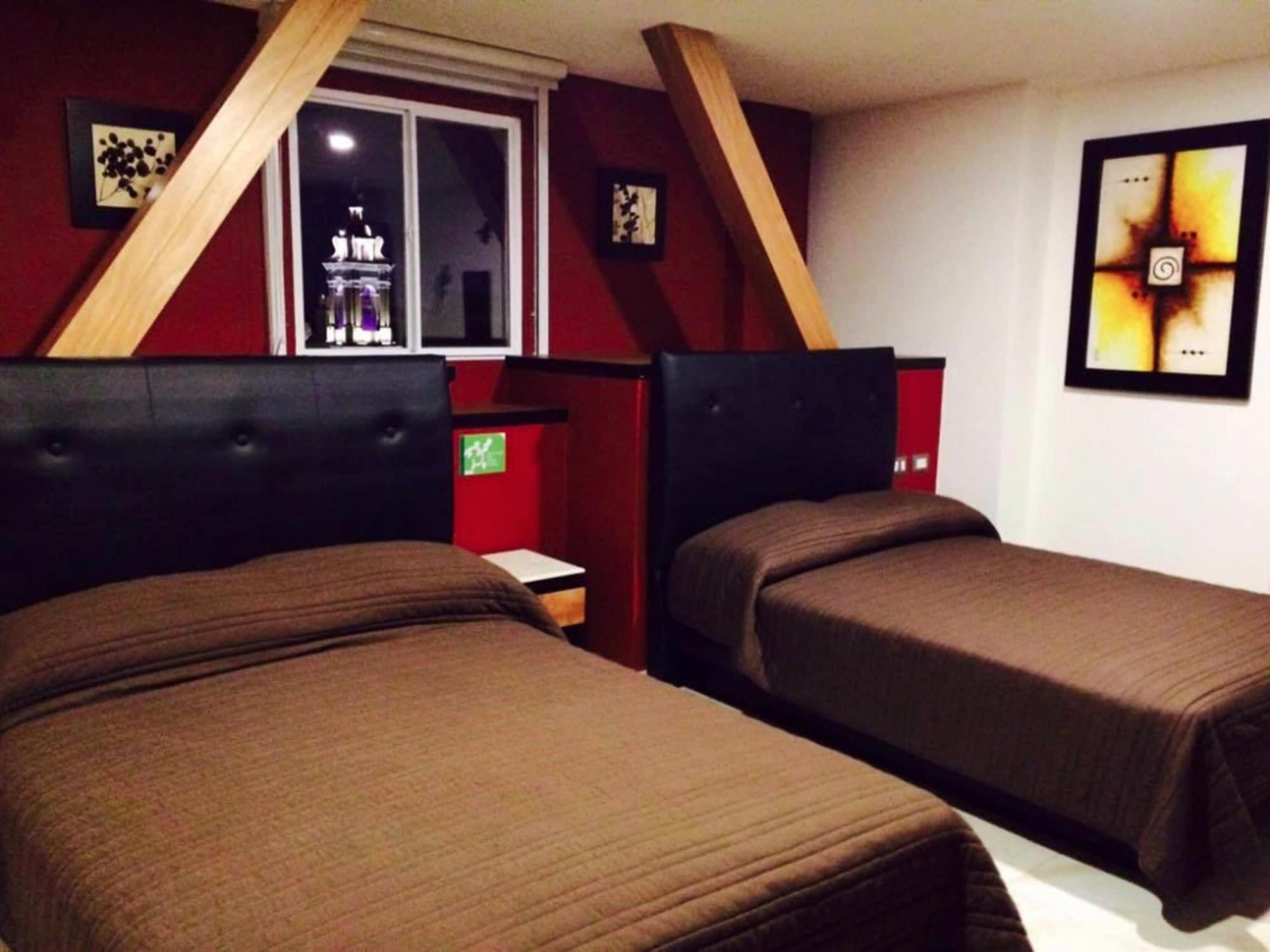 Hotel Leones Puebla Luaran gambar